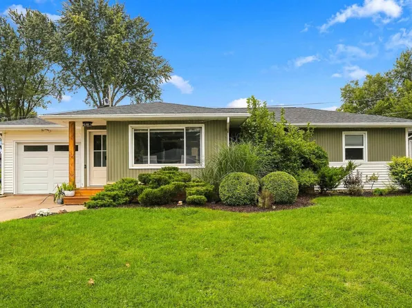 818 Loretta Ave, Waterloo, IA 50702