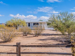 6680 N Carless Ln, Tucson, AZ 85743