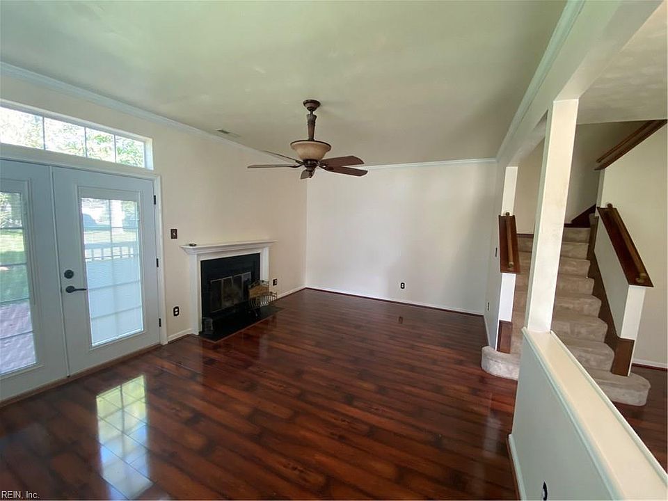 1st image of 115 Creekstone Dr