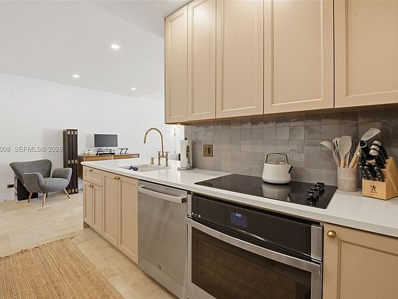 4th image of 3 Island Ave APT 6K