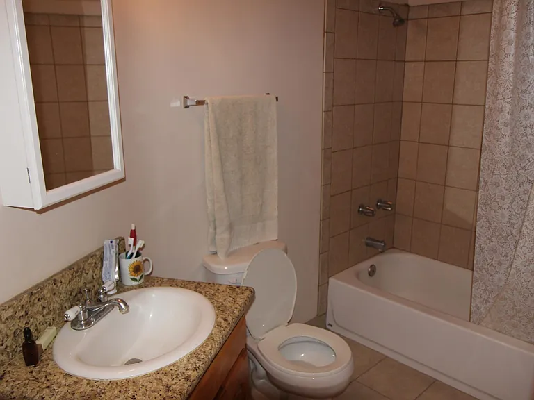 525 N Raymond Ave — Photo 12