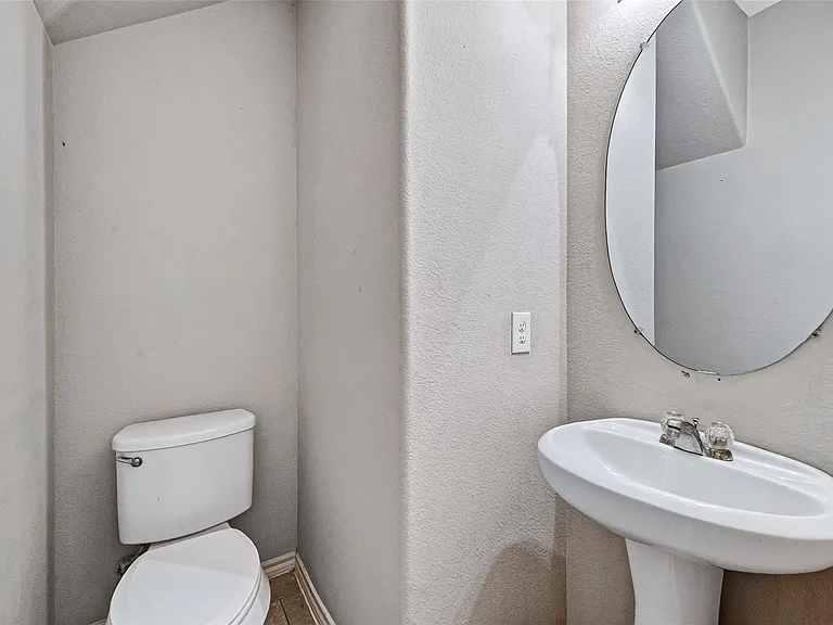 1326 Seagler Pond Ln — Photo 26