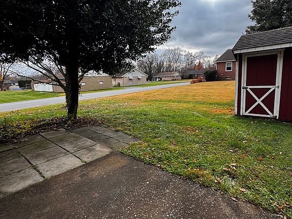 3rd image of 2211 McCleary Dr