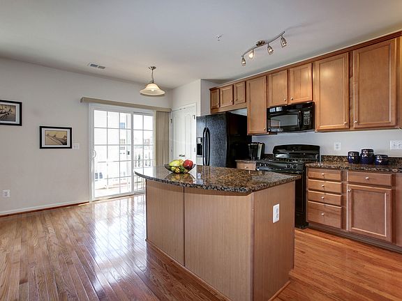 3rd image of 6265 Aster Haven Cir #18