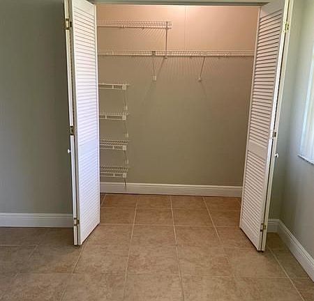 4th image of 2865 SW 22nd Ave #2060