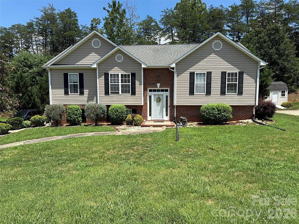 1st image of 97 Freshfield Dr