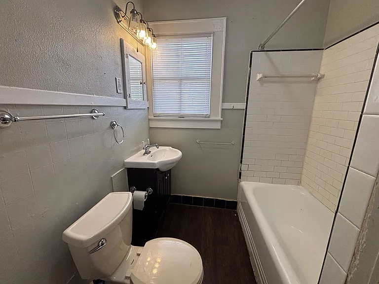 2216 Avenue O 1/2 — Photo 13