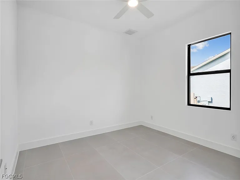 6192 Kambach St — Photo 33