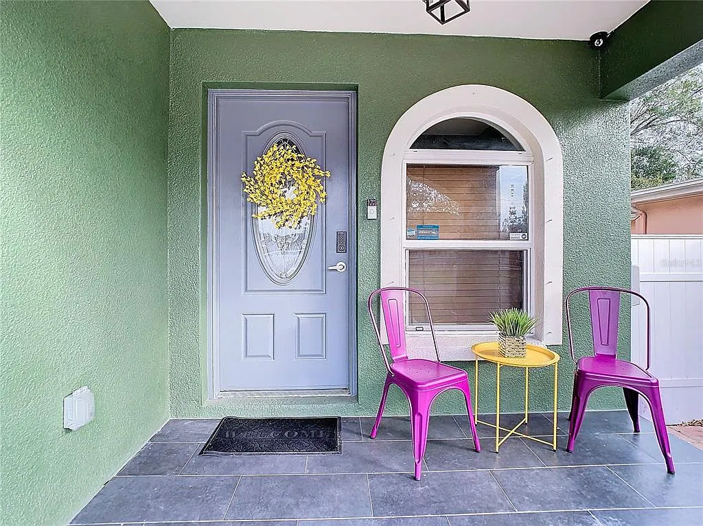 3 bed, 3.0 bath, 1340 sqft, $3,850 — Photo 2