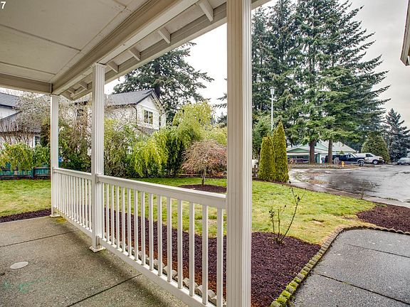 4th image of 7518 NE Glenwood Dr