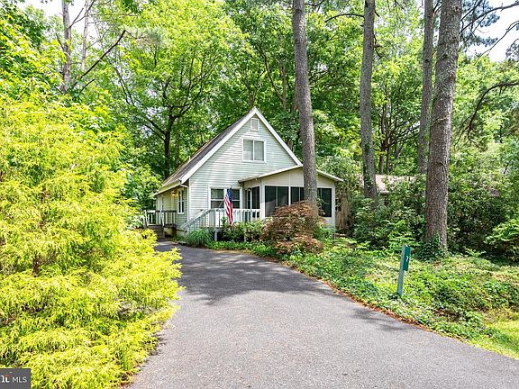 2nd image of 7 Royal Oaks Dr