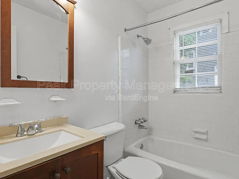 3322 Woodrow Ave — Photo 11