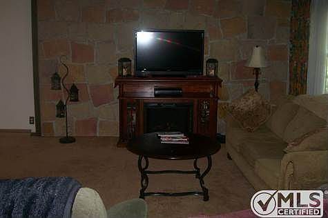 3rd image of 1204 Robin Dr