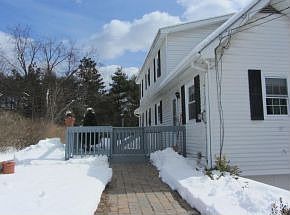 2nd image of 5 Horseshoe Ln