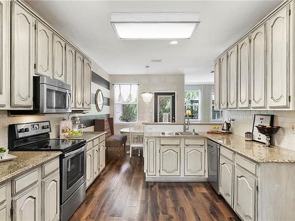 5th image of 5340 Timber Park Dr