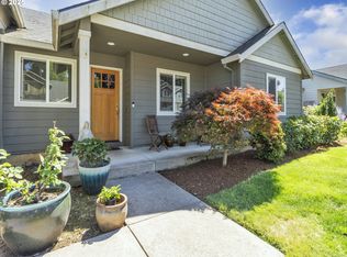 327 NW Pacific Hills Dr, Willamina, OR 97396