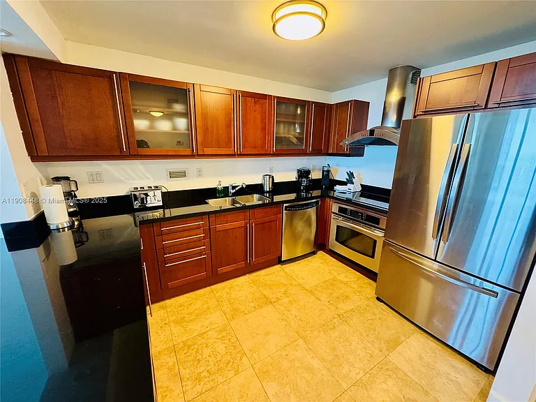 2301 Collins Ave #1525 — Photo 15