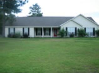 14 Quail Cir, Hazlehurst, GA 31539