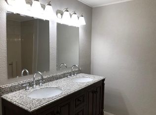 611 N Mill St, Lewisville, TX 75057