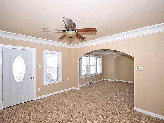 3rd image of 7220 W Lincoln Ave