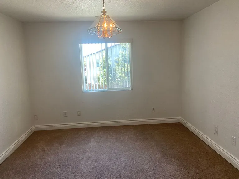 2237 W Wall Ct — Photo 6