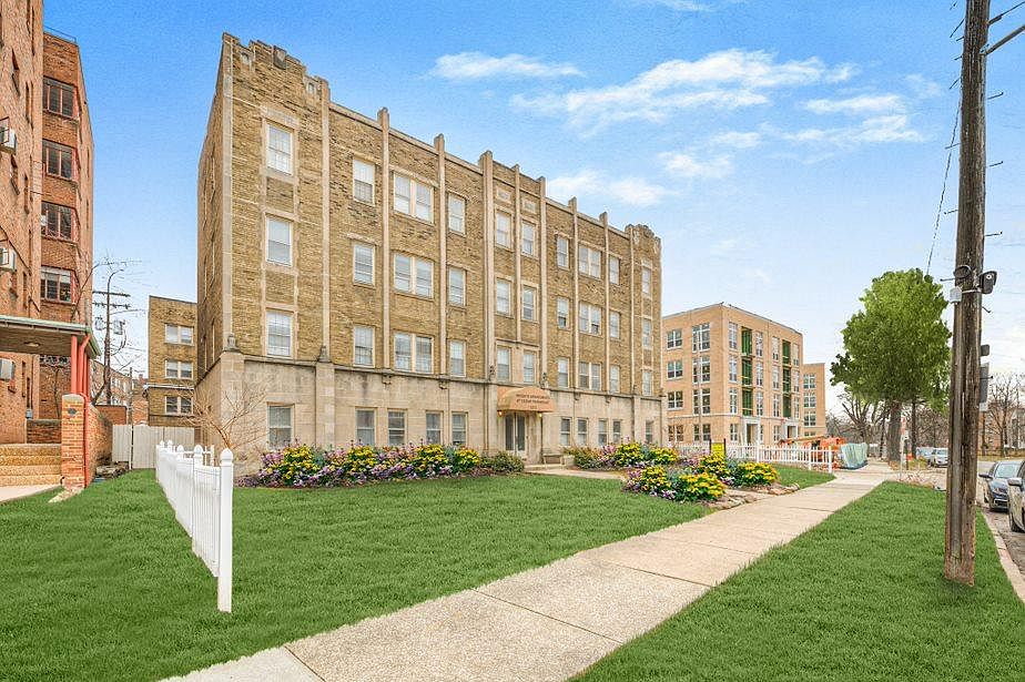 1st image of 2374 Euclid Heights Blvd #2B-1Ba-840Sqft