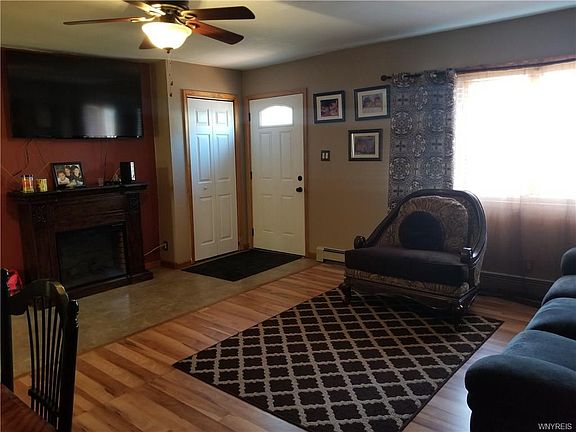 3rd image of 456 Kohl St