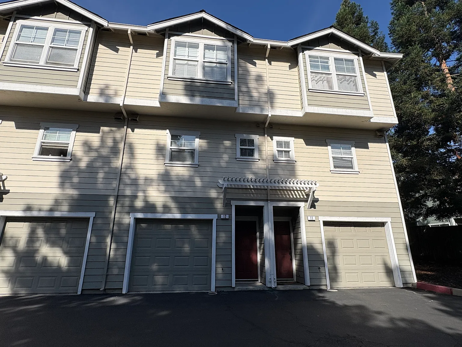 2 bed, 2.5 bath, 1115 sqft, $2,895 — Photo 1