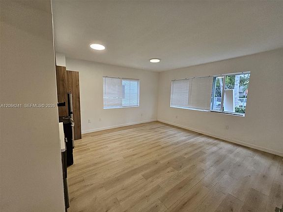 2nd image of 557 Michigan Ave #211