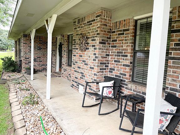 5th image of 233 Woodland Cir