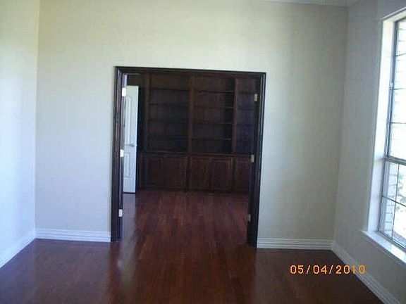 4th image of 2039 Willow Bend Dr
