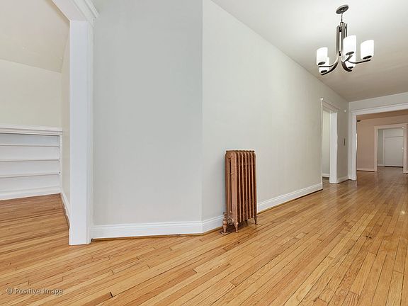 5th image of 4919 N Ashland Ave APT 1N