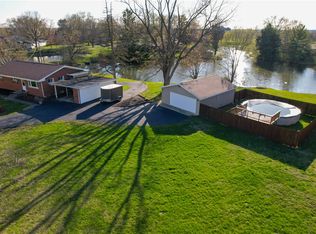 206 Maple Dr, Catlin, IL 61817