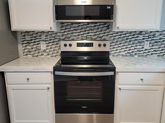 4th image of 3016 Princeton Ave