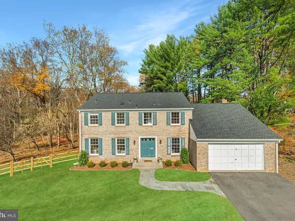 3 Duncan Branch Ct, Rockville, MD 20850