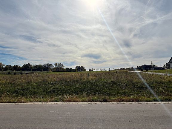 3rd image of L330 Home Stretch Dr