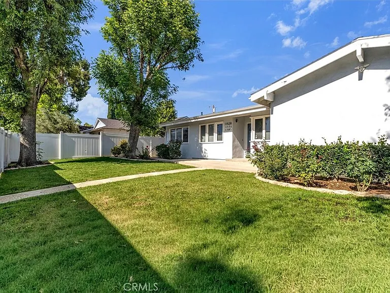 11528 Balboa Blvd — Photo 3