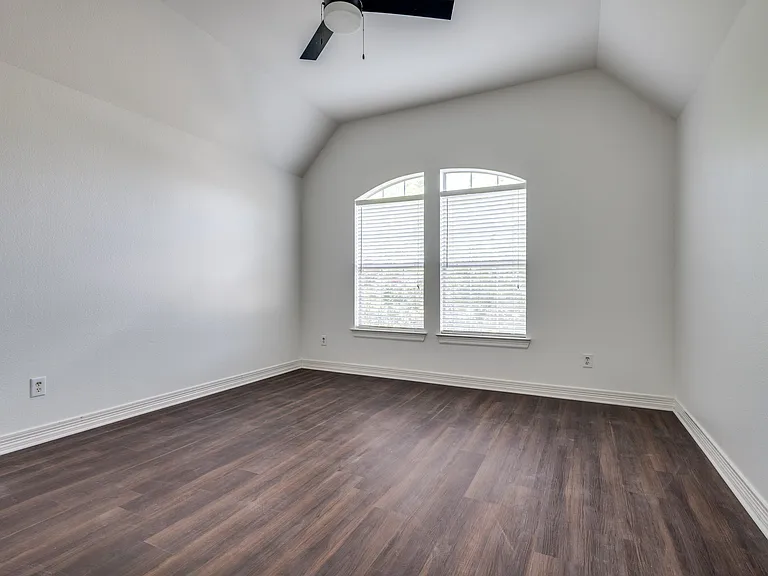 200 Bob O Link Dr — Photo 32