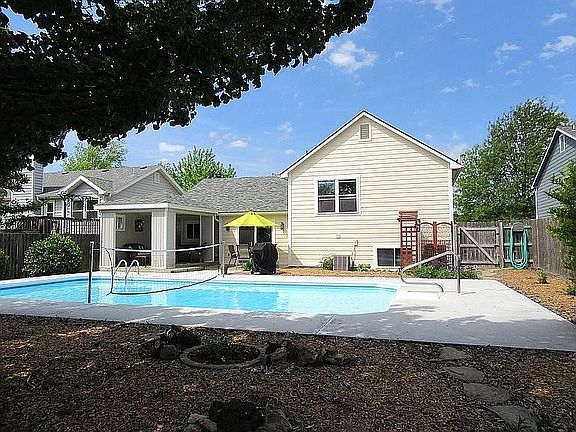 2nd image of 2808 Lankford Dr