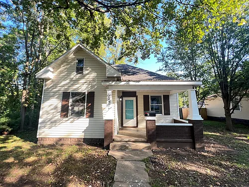 1027 W Florida St Photo 1