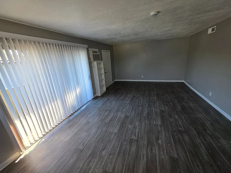 Arden Fair Apartments — Photo 38