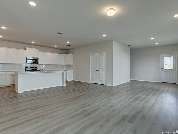 5th image of 7643 Birch Hollow