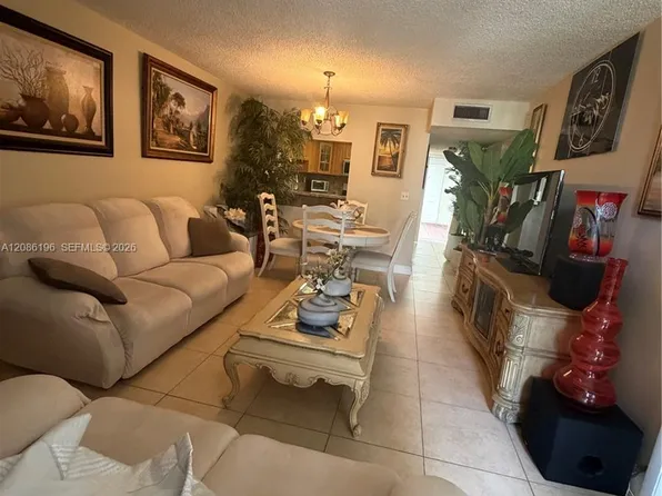 10090 NW 80th Ct APT 1327, Hialeah Gardens, FL 33016