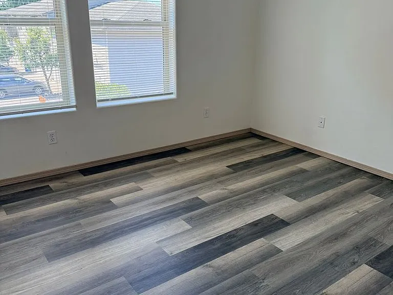 1311 Bonneville Ave — Photo 5