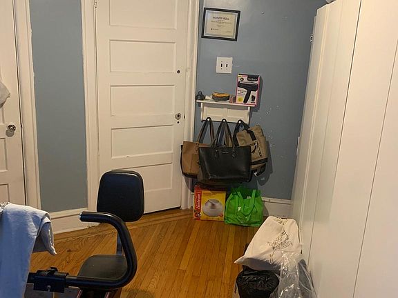 5th image of 712 W Champlost Ave