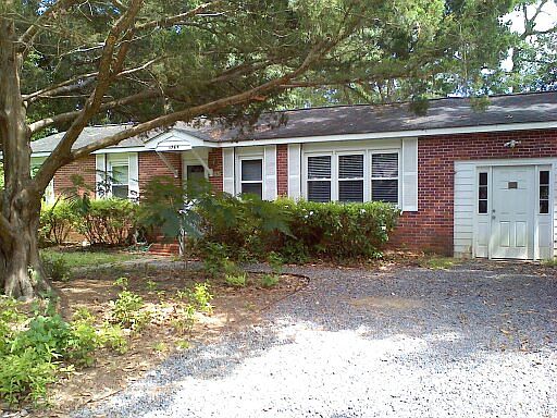 Front of 1753 Markham