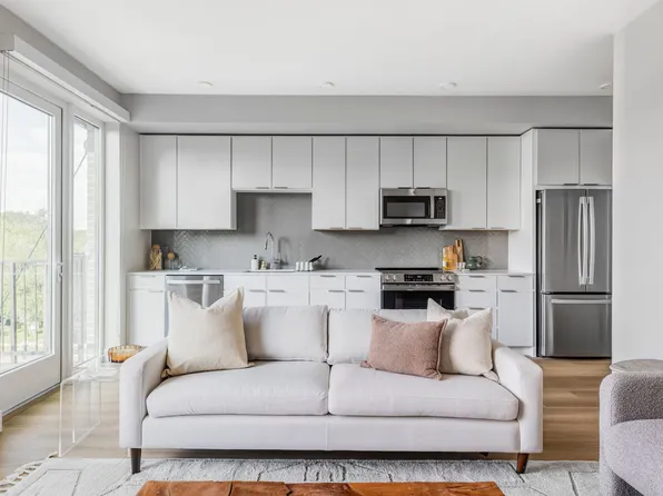 Frameline Apartments