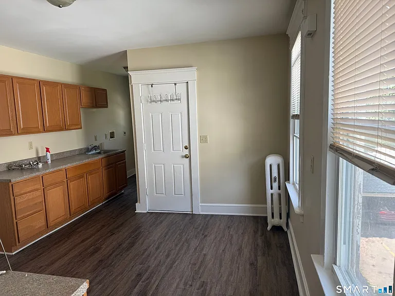 49 Fairfield St #2 — Photo 10