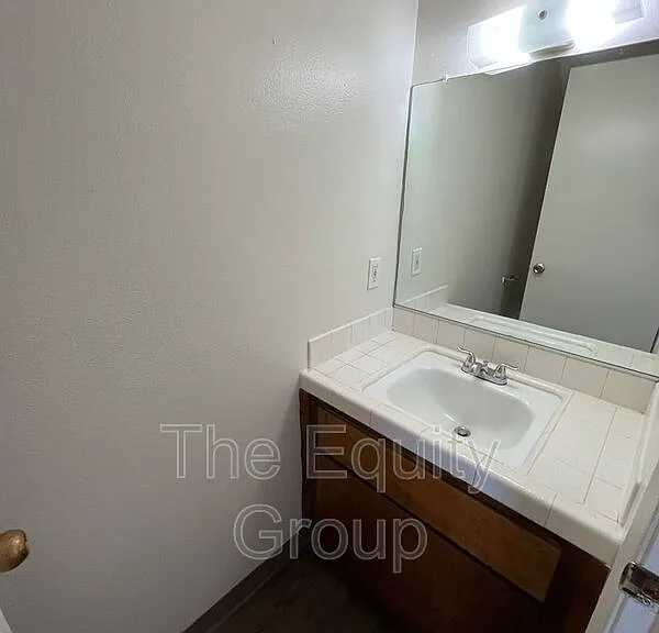 859 W Mulberry Ave #4 — Photo 5