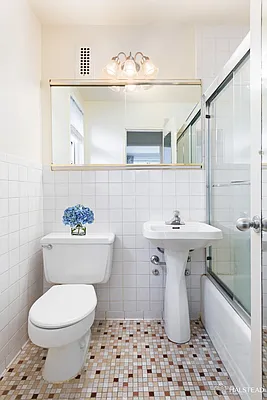 Rented by Halstead Real Estate | media 4